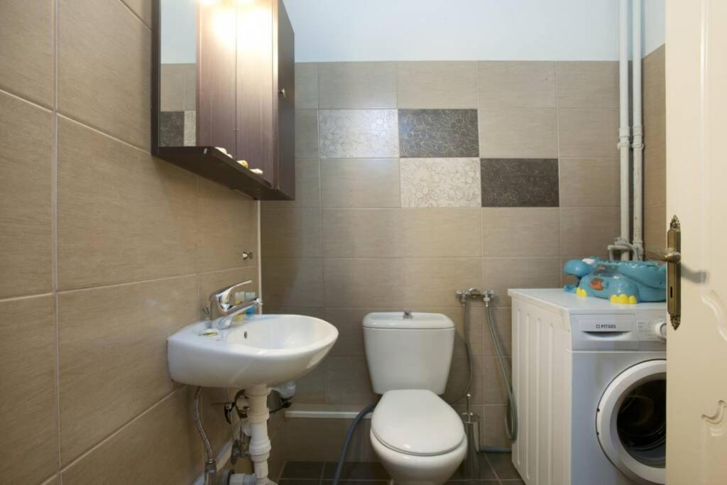 Three Bedrooms Apartment At The Center Of Athene Buitenkant foto