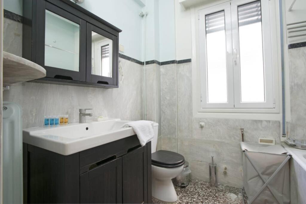 Three Bedrooms Apartment At The Center Of Athene Buitenkant foto